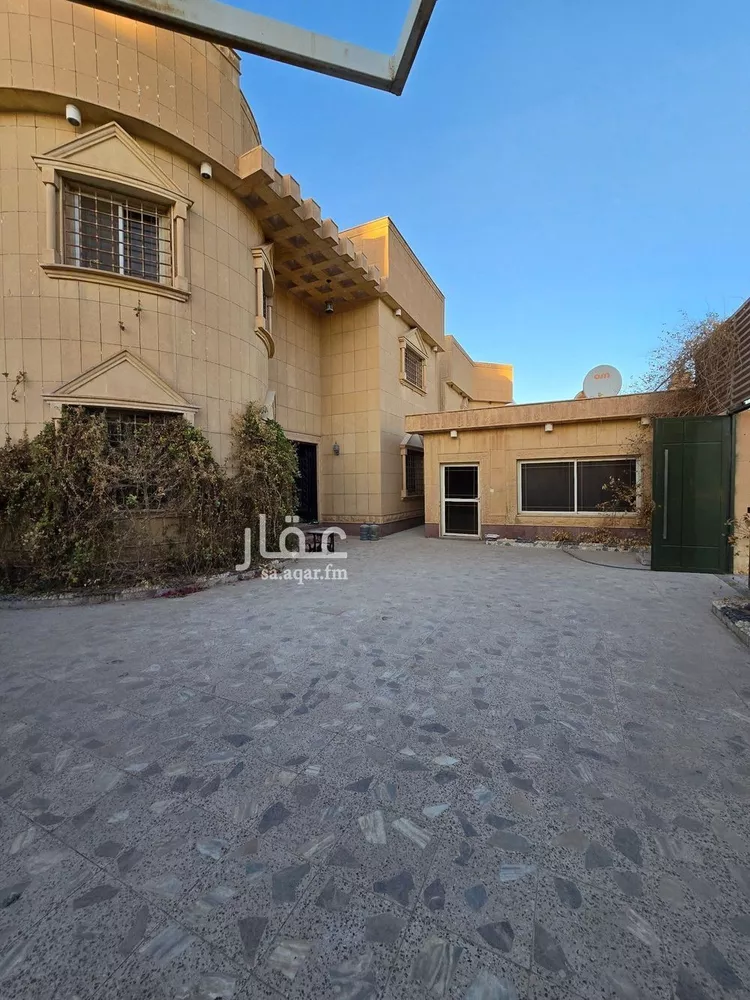 فيلا للبيع في شارع الكاظمة, حي إشبيلية, مدينة الرياض, منطقة الرياض صورة 4