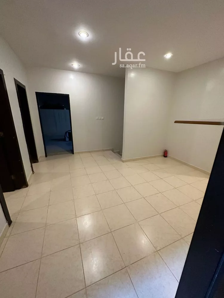 فيلا للإيجار في شارع رقم 22, حي الياسمين, مدينة الرياض, منطقة الرياض صورة 2
