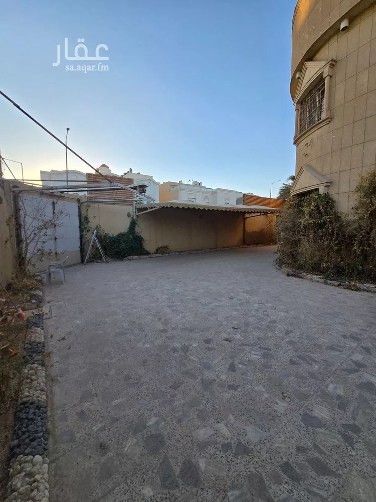 فيلا للبيع في شارع الكاظمة, حي إشبيلية, مدينة الرياض, منطقة الرياض صورة 2