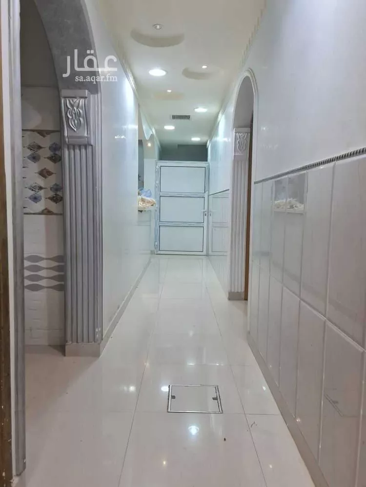 فيلا للبيع في شارع عبدالكريم بن يوسف الأنصاري ، حي بدر ، الرياض ، منطقة الرياض صورة 2