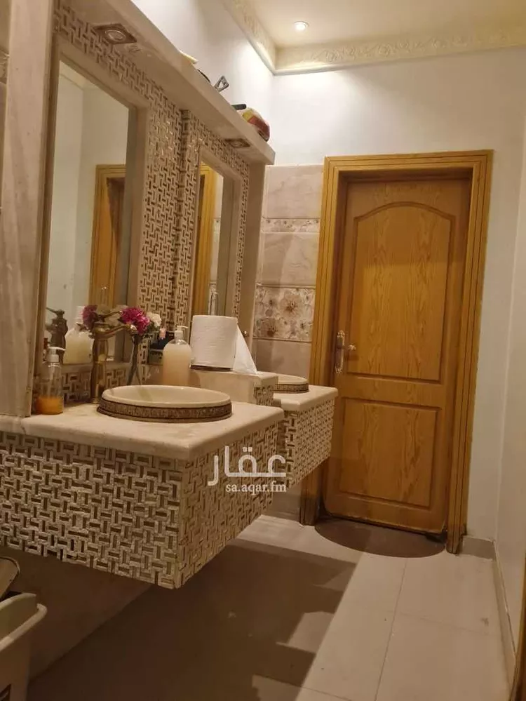 فيلا للبيع في شارع عبدالكريم بن يوسف الأنصاري ، حي بدر ، الرياض ، منطقة الرياض صورة 3