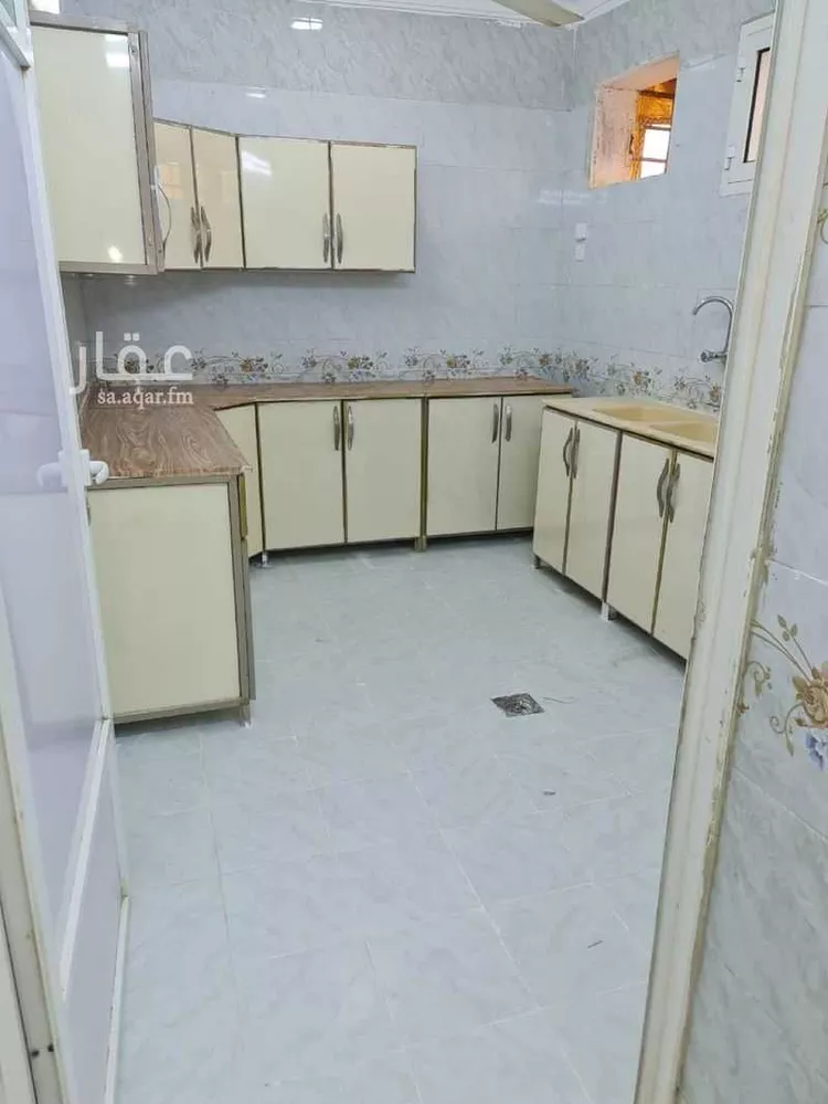 شقة للإيجار في شارع البديع والقرفي 393, حي الحارة الجنوبية, مدينة البديع والقرفي, منطقة جازان صورة 3