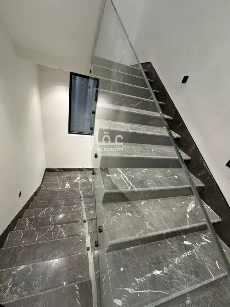 دور للبيع في شارع شارع الامير محمد بن سعود , حي الرمال, مدينة الرياض, منطقة الرياض صورة 3