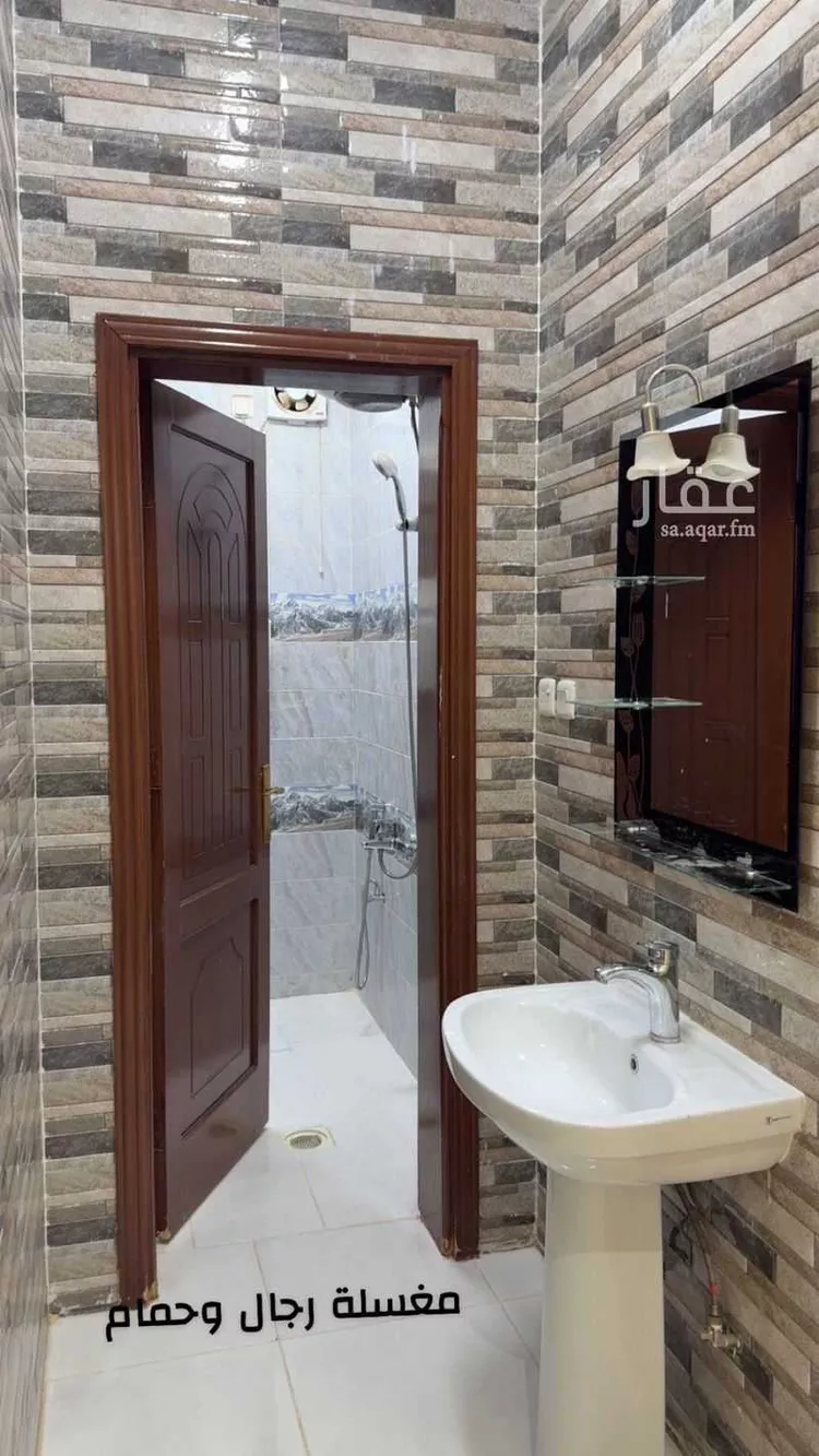 شقة للإيجار في شارع البحرية ، حي القادسية الثاني ، تبوك ، منطقة تبوك