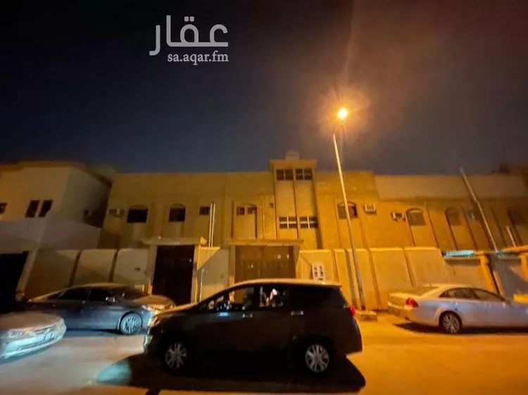 فيلا للبيع في شارع عبدالله بن حلوان, حي العريجاء الغربي, مدينة الرياض, منطقة الرياض