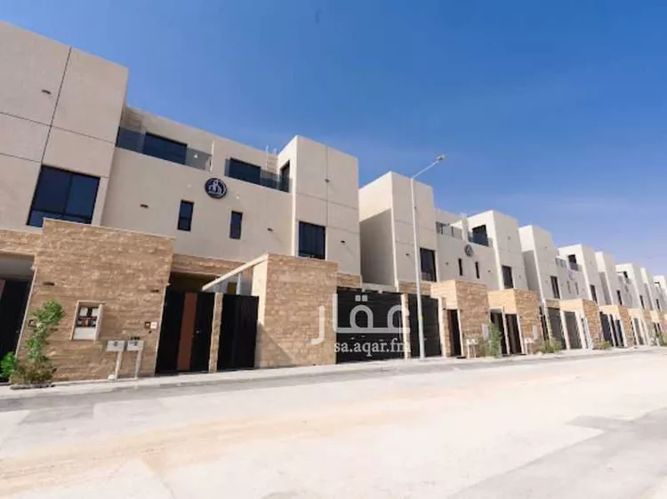 فيلا للبيع في شارع عبدالقدوس الانصاري, حي الرمال, مدينة الرياض, منطقة الرياض صورة 2