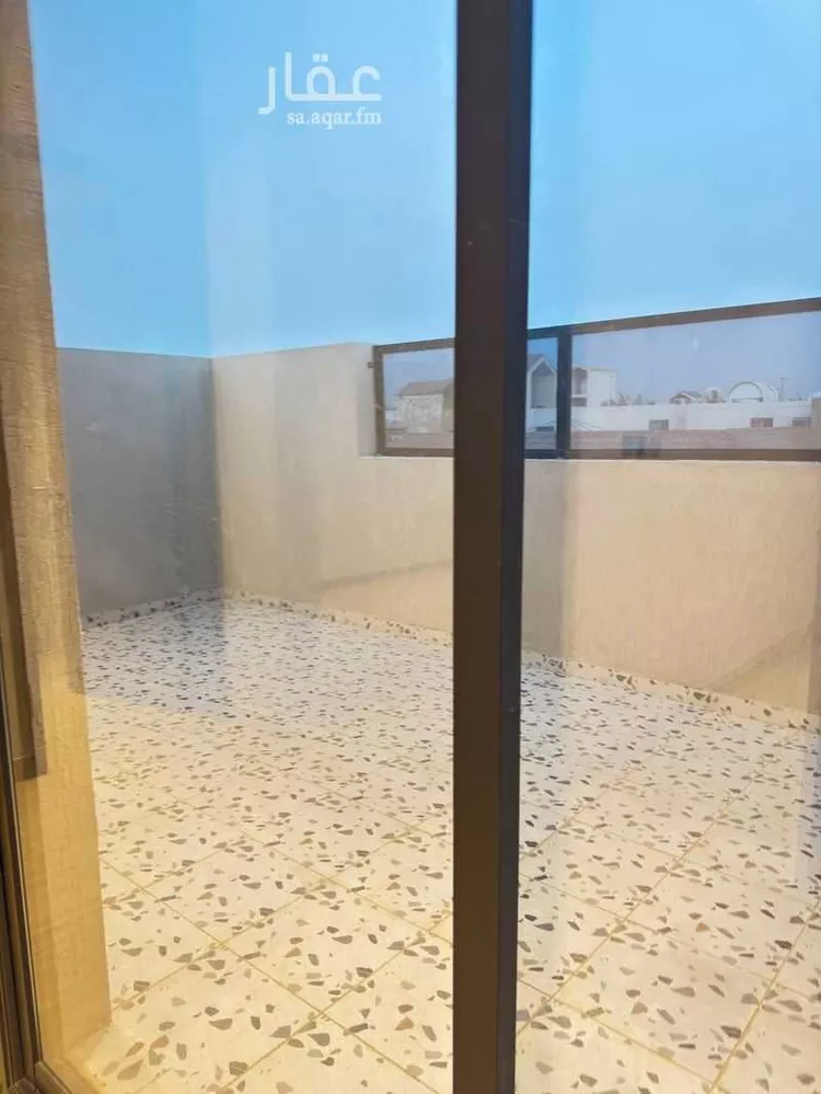 دور للبيع في شارع الطيبة, حي إشبيلية, مدينة الرياض, منطقة الرياض 9