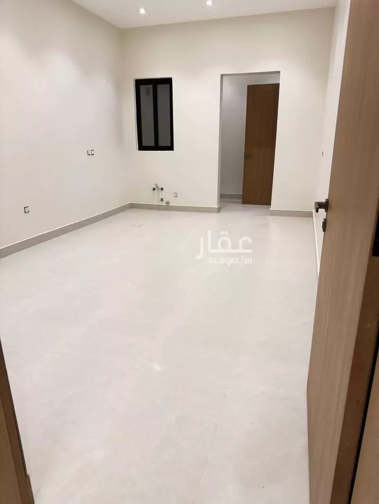 فيلا للبيع في شارع مسلم بن الحجاج, حي الملك فيصل, مدينة الرياض, منطقة الرياض صورة 3