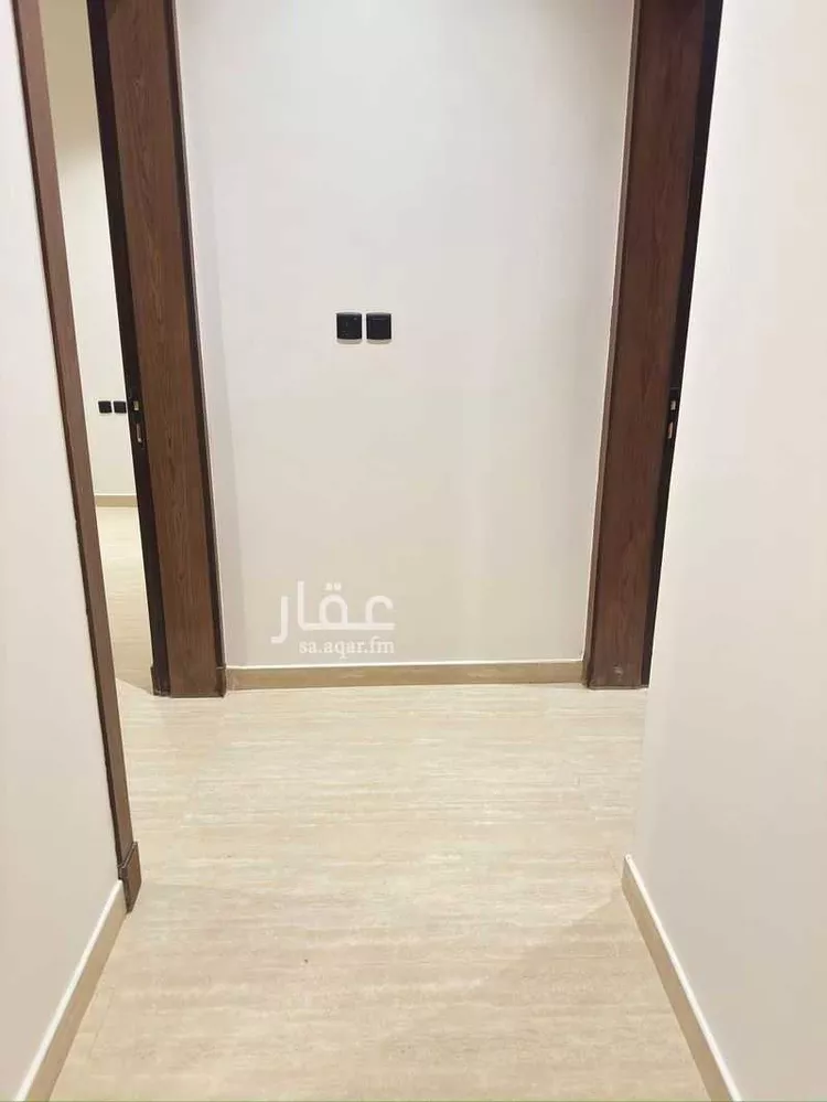 دور للبيع في شارع الطيبة, حي إشبيلية, مدينة الرياض, منطقة الرياض 11