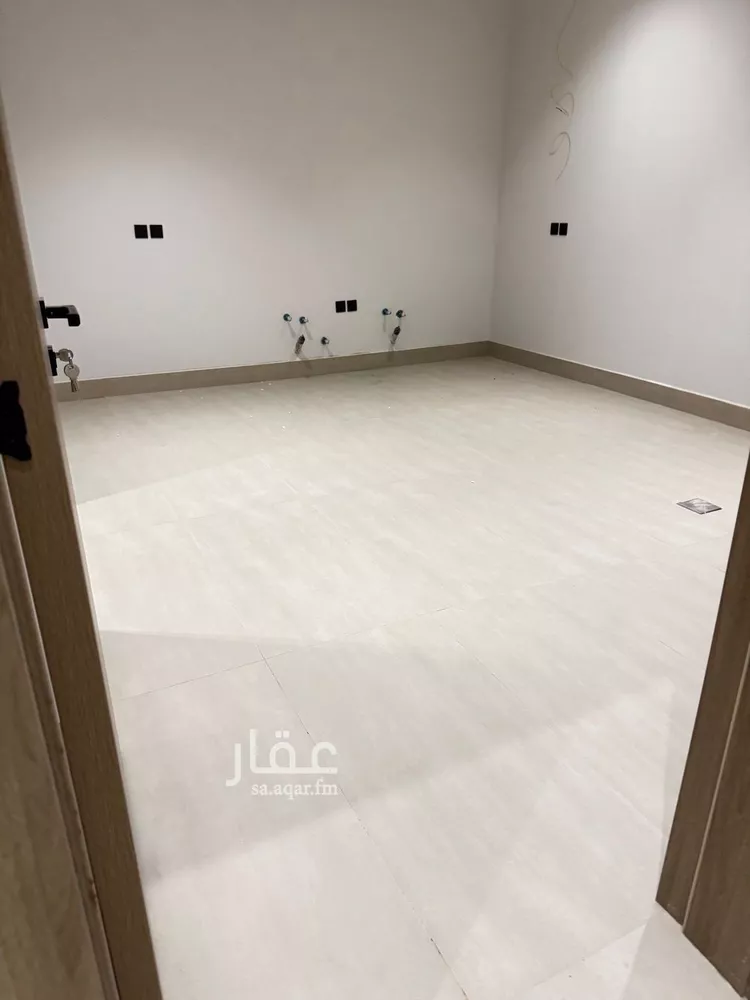 فيلا للبيع في شارع صالح القاضي, حي الملك فيصل, مدينة الرياض, منطقة الرياض صورة 2