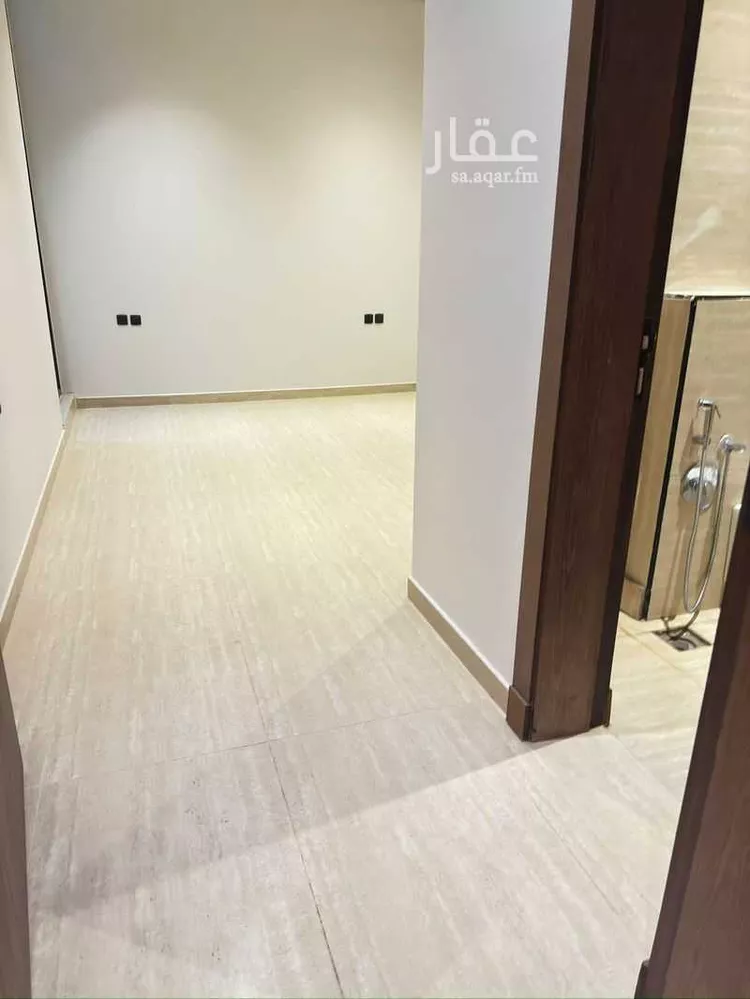 دور للبيع في شارع الطيبة, حي إشبيلية, مدينة الرياض, منطقة الرياض 12