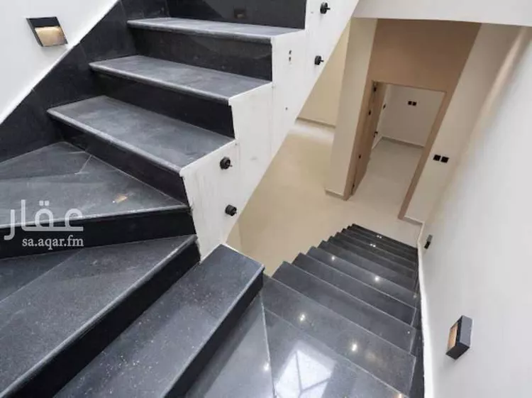 Floor for Sale in Riyadh King Faisal 7