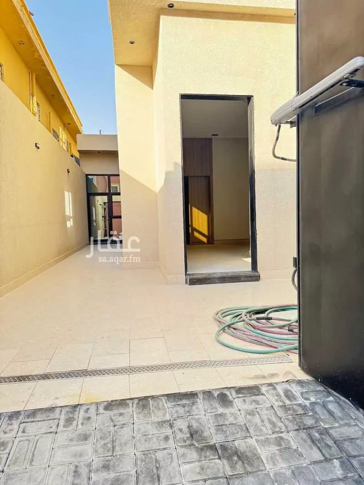 Floor for Sale in Riyadh Ghirnatah صورة 3