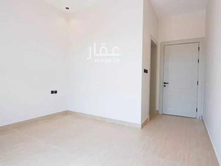 فيلا للبيع في شارع علي بن عبدالكريم, حي إشبيلية, مدينة الرياض, منطقة الرياض 15