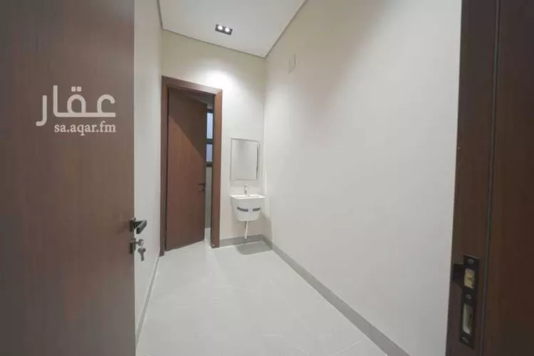 دور للبيع في شارع العينين, حي إشبيلية, مدينة الرياض, منطقة الرياض 15