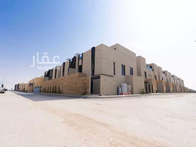 فيلا للبيع في شارع عبدالقدوس الانصاري, حي الرمال, مدينة الرياض, منطقة الرياض صورة 2