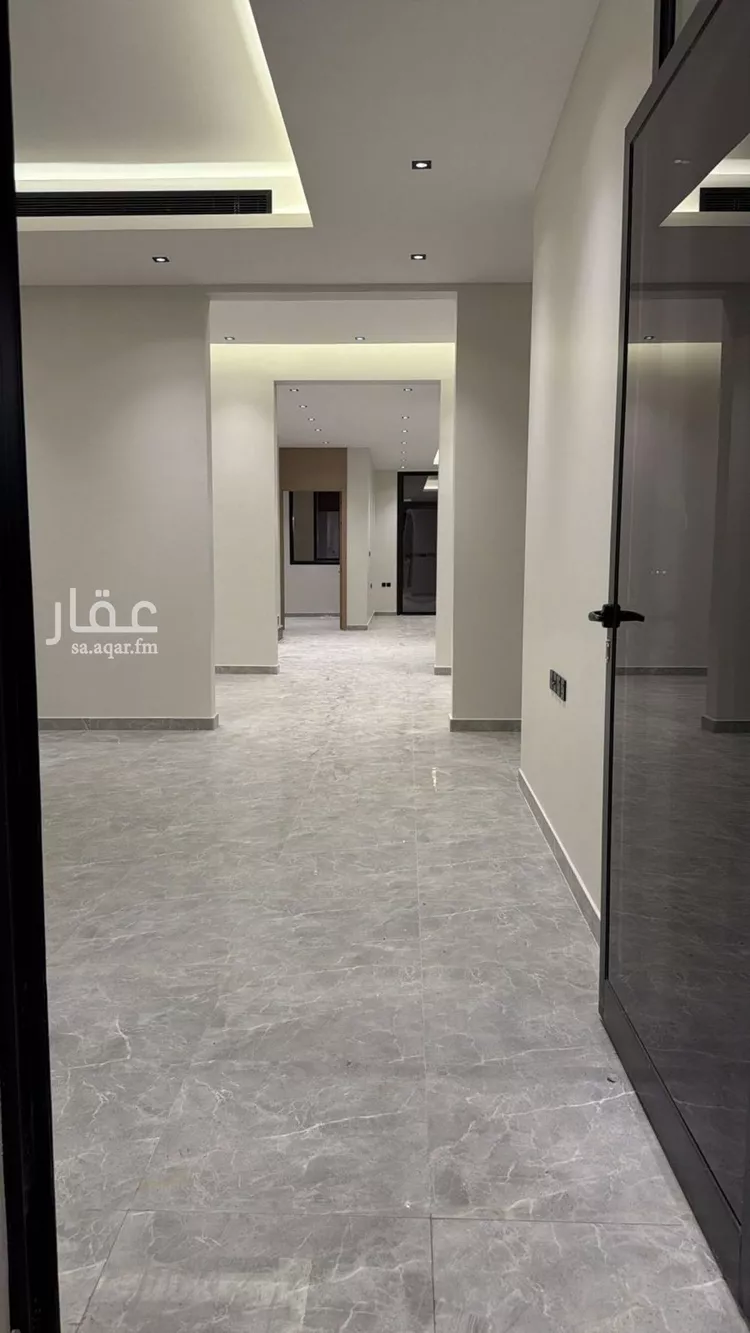 فيلا للبيع في شارع الجدين, حي إشبيلية, مدينة الرياض, منطقة الرياض صورة 3