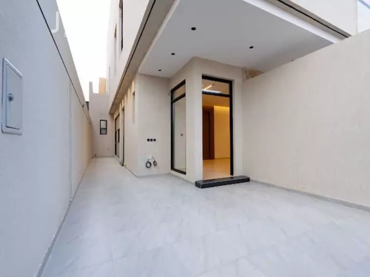 دور للبيع في شارع رقم 43, حي الشهداء, مدينة الرياض, منطقة الرياض 9