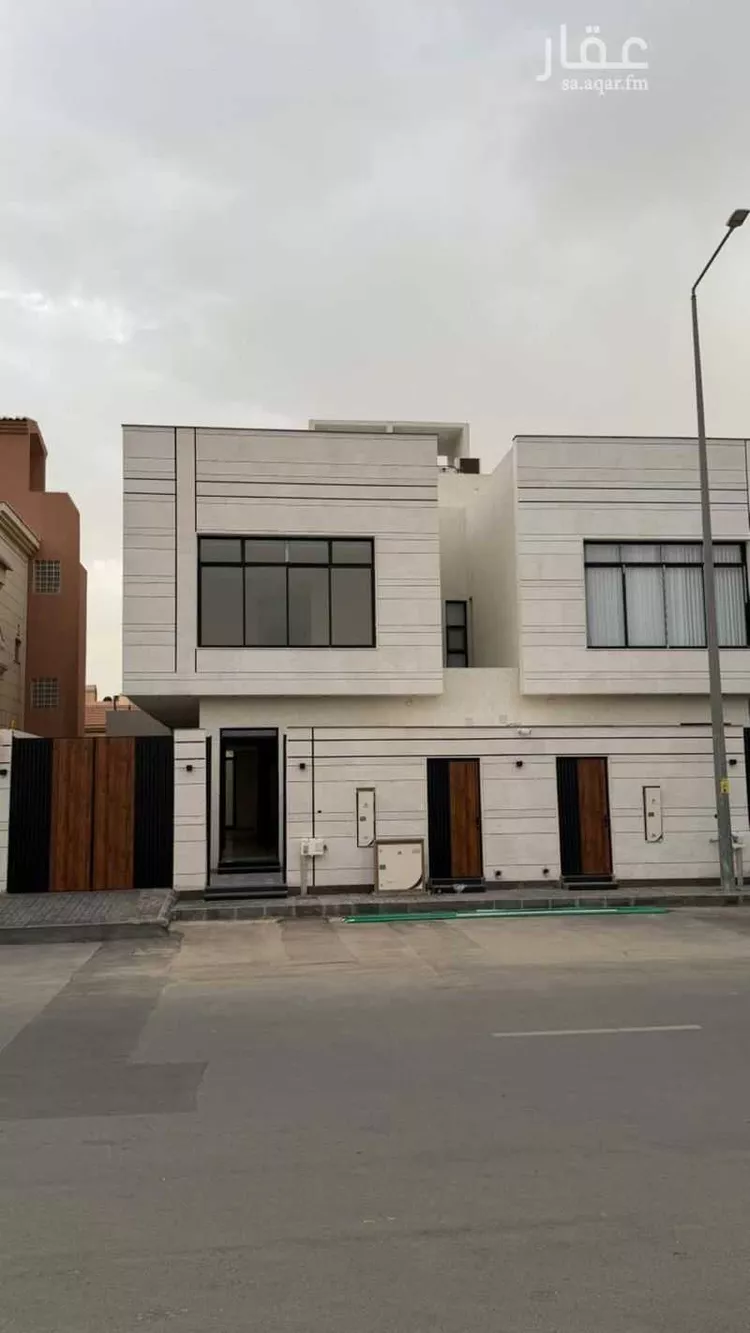 فيلا للبيع في شارع علي بن عبدالكريم, حي إشبيلية, مدينة الرياض, منطقة الرياض