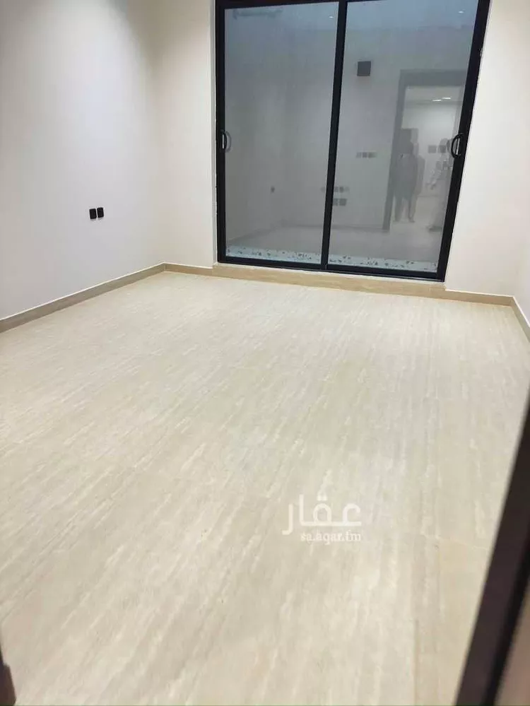 دور للبيع في شارع الطيبة, حي إشبيلية, مدينة الرياض, منطقة الرياض 13