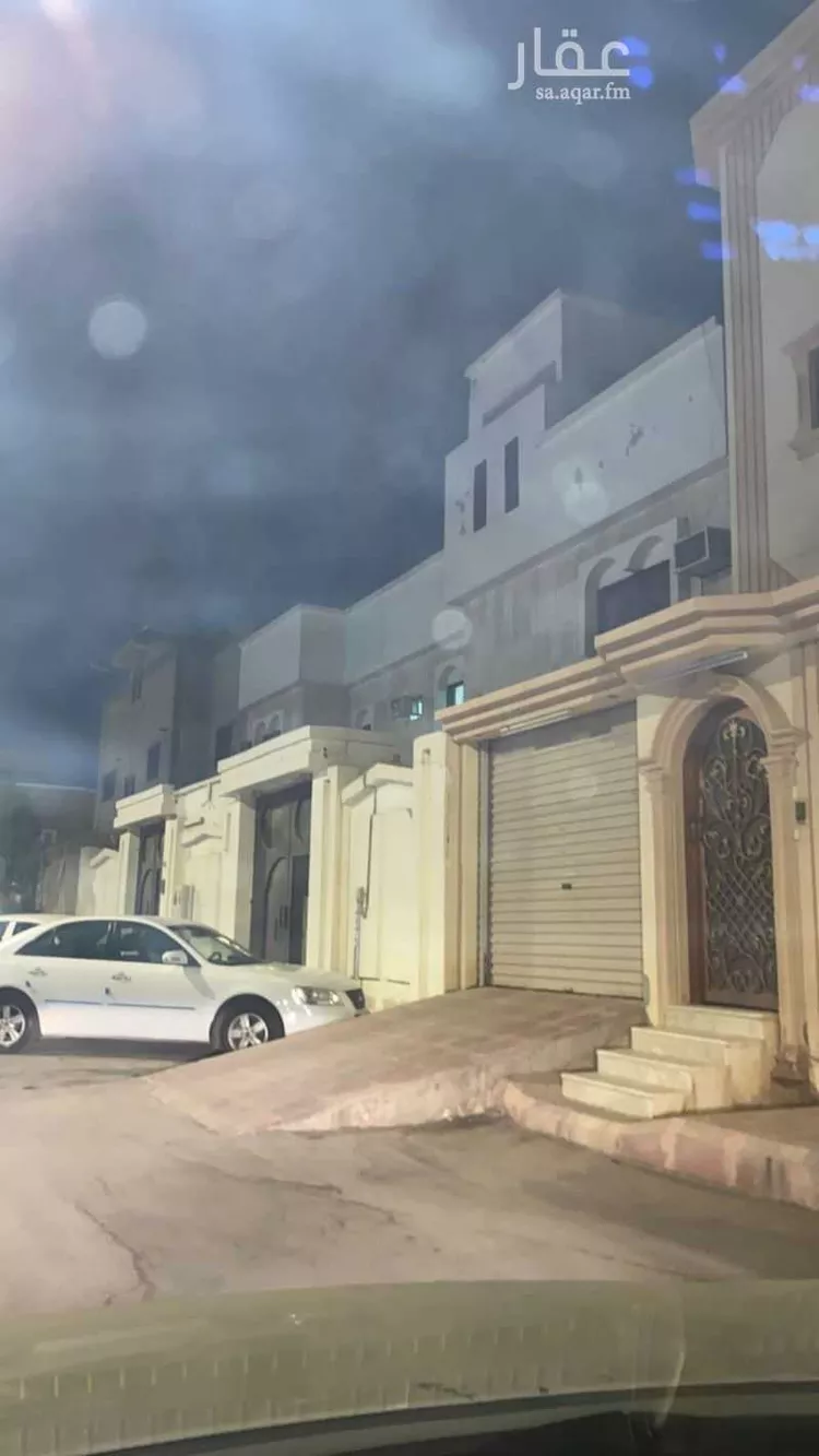 فيلا للبيع في شارع أبي الندى, حي العريجاء الغربي, مدينة الرياض, منطقة الرياض صورة 2