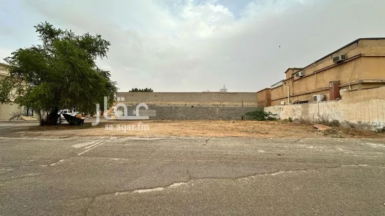 أرض للبيع في شارع احمد الدارمي, حي الفاخرية, مدينة عنيزة, منطقة القصيم