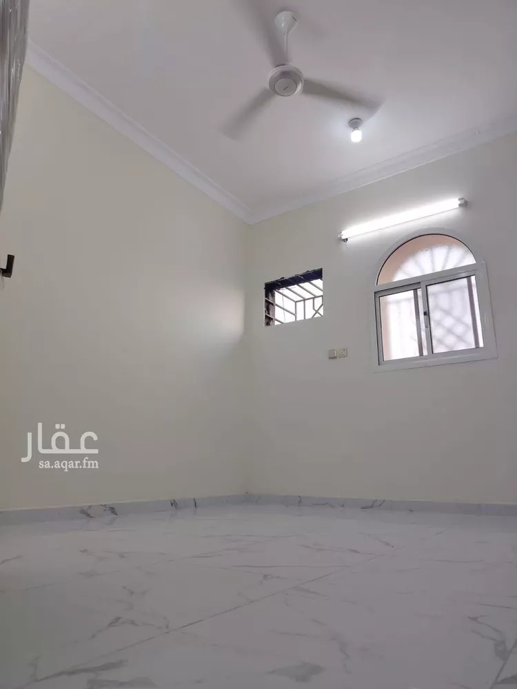 شقة للإيجار في شارع سعد بن ابي وقاص, حي السويس 1, مدينة جازان, منطقة جازان صورة 2