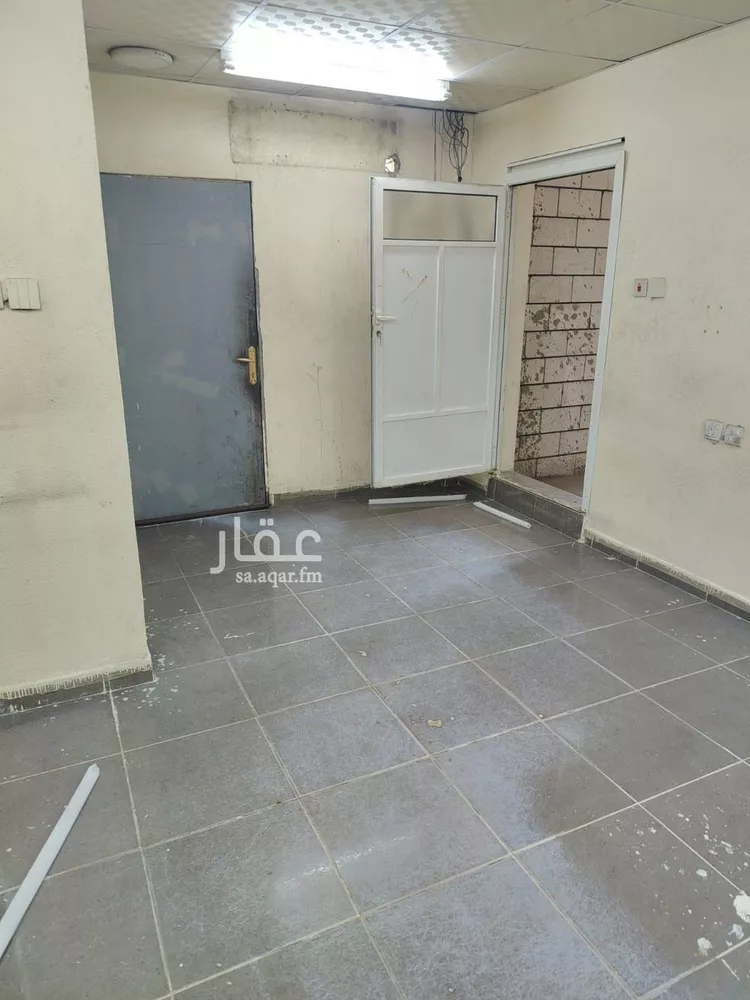 مستودع للإيجار في شارع مهيفة, حي المروج 1, مدينة جازان, منطقة جازان صورة 5