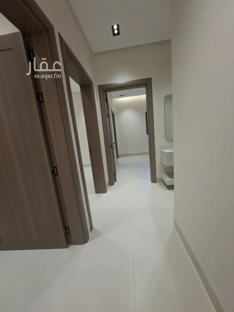دور للبيع في شارع هشام بن بشير, حي السويدي الغربي, مدينة الرياض, منطقة الرياض 12