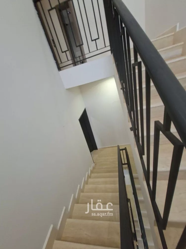 دور للبيع في شارع الشعاع, حي شبرا, مدينة الرياض, منطقة الرياض 13