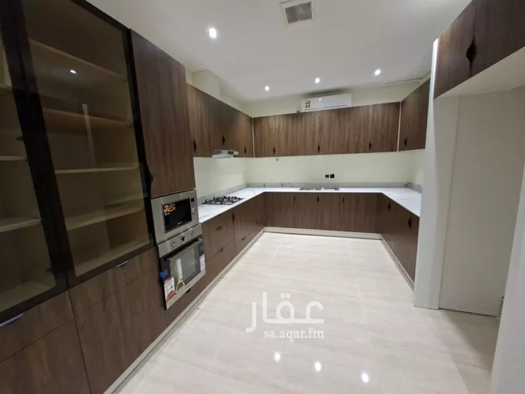 فيلا للبيع في شارع عبداللطيف المبارك, حي عكاظ, مدينة الرياض, منطقة الرياض 16