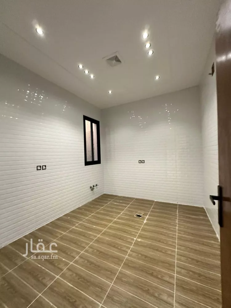 دور للبيع في شارع الكسائي, حي الحزم, مدينة الرياض, منطقة الرياض 11