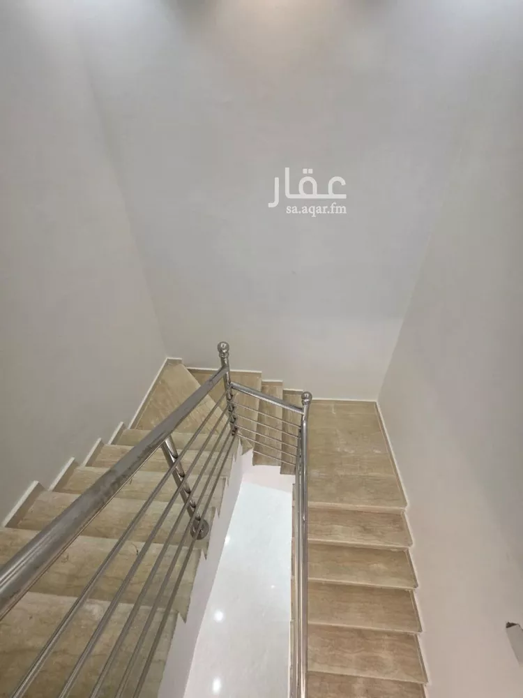 دور للبيع في شارع أحمد بن عميرة, حي بدر, مدينة الرياض, منطقة الرياض صورة 3