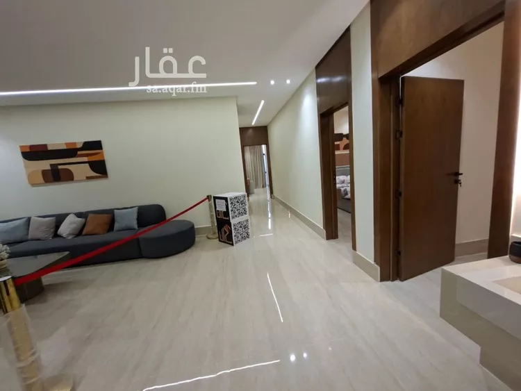 فيلا للبيع في شارع عبداللطيف المبارك, حي عكاظ, مدينة الرياض, منطقة الرياض صورة 3