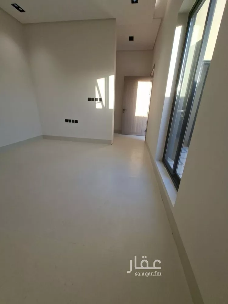 دور للبيع في شارع الشعاع, حي شبرا, مدينة الرياض, منطقة الرياض 8