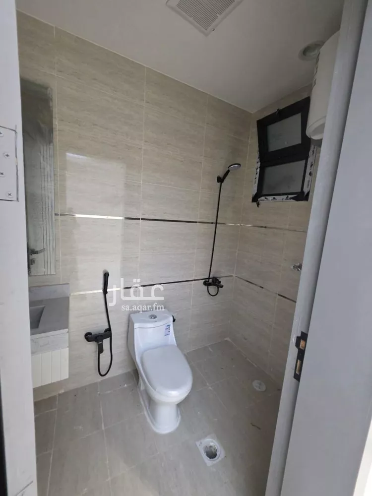 دور للبيع في شارع أحمد بن عميرة, حي بدر, مدينة الرياض, منطقة الرياض صورة 5