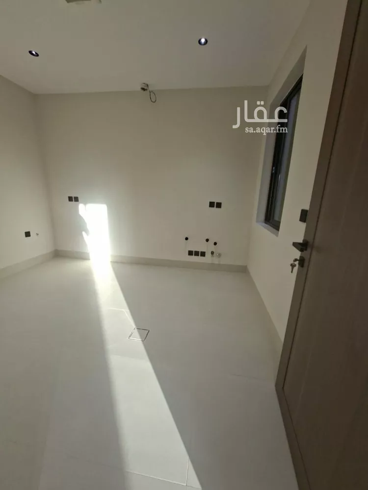دور للبيع في شارع هشام بن بشير, حي السويدي الغربي, مدينة الرياض, منطقة الرياض 11