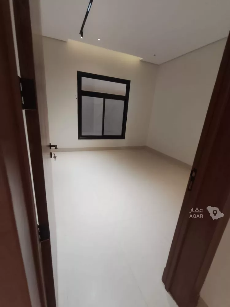 شقة للإيجار في شارع عبدالملك بن عباس, حي المهدية, مدينة الرياض, منطقة الرياض 5