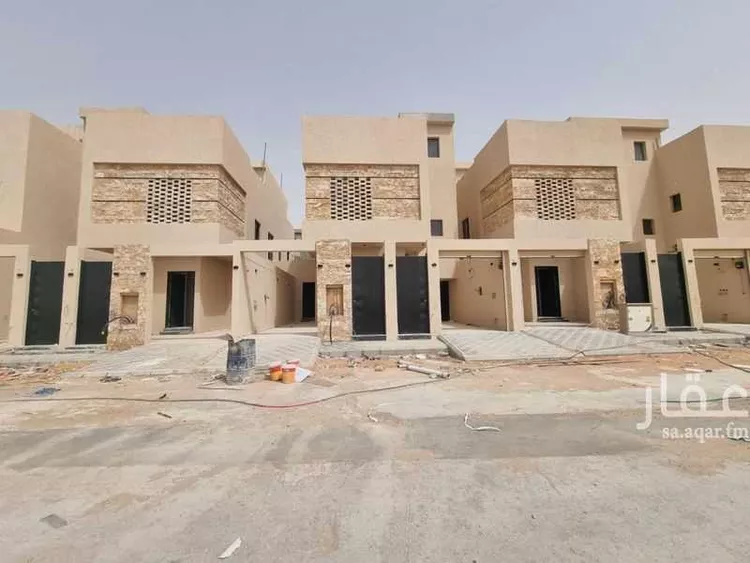 دور للبيع في شارع الوادي الأخضر, حي ديراب, مدينة الرياض, منطقة الرياض