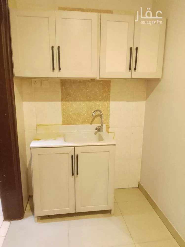 شقة للإيجار في شارع المقاماتي, حي الحمراء, مدينة الرياض, منطقة الرياض صورة 2