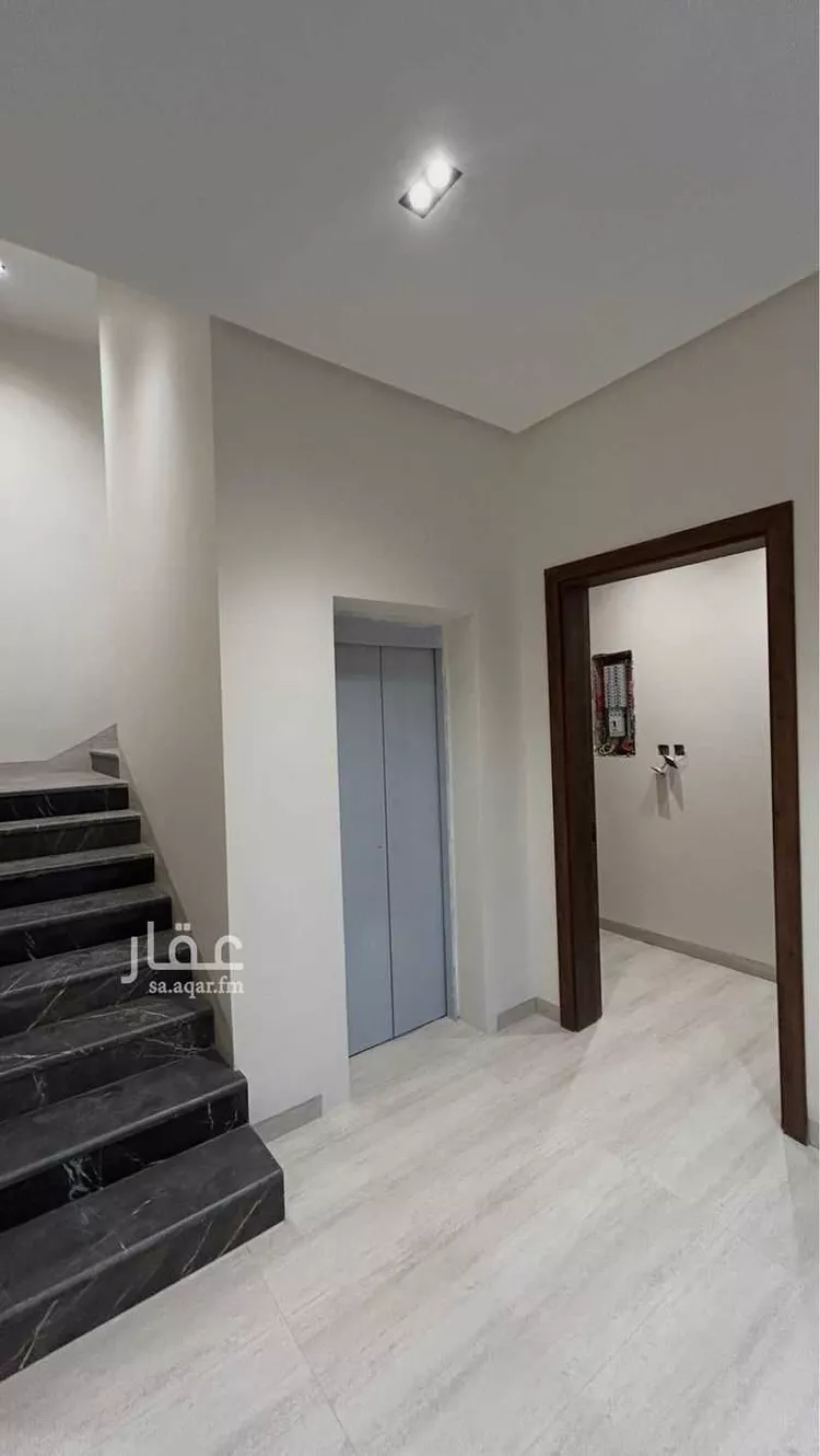 فيلا للبيع في شارع الحصين بن الحارث القرشي, حي الصفاء, مدينة الرياض, منطقة الرياض صورة 5