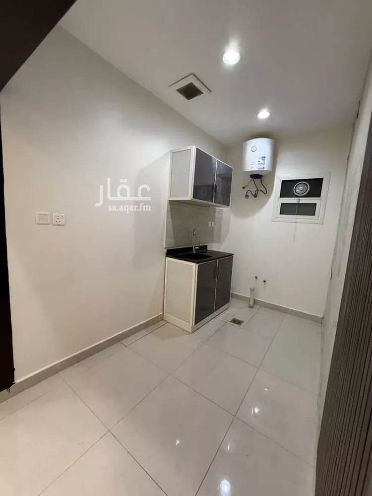 شقة للإيجار في شارع علي بن العباس, حي الروضة, مدينة الرياض, منطقة الرياض صورة 4