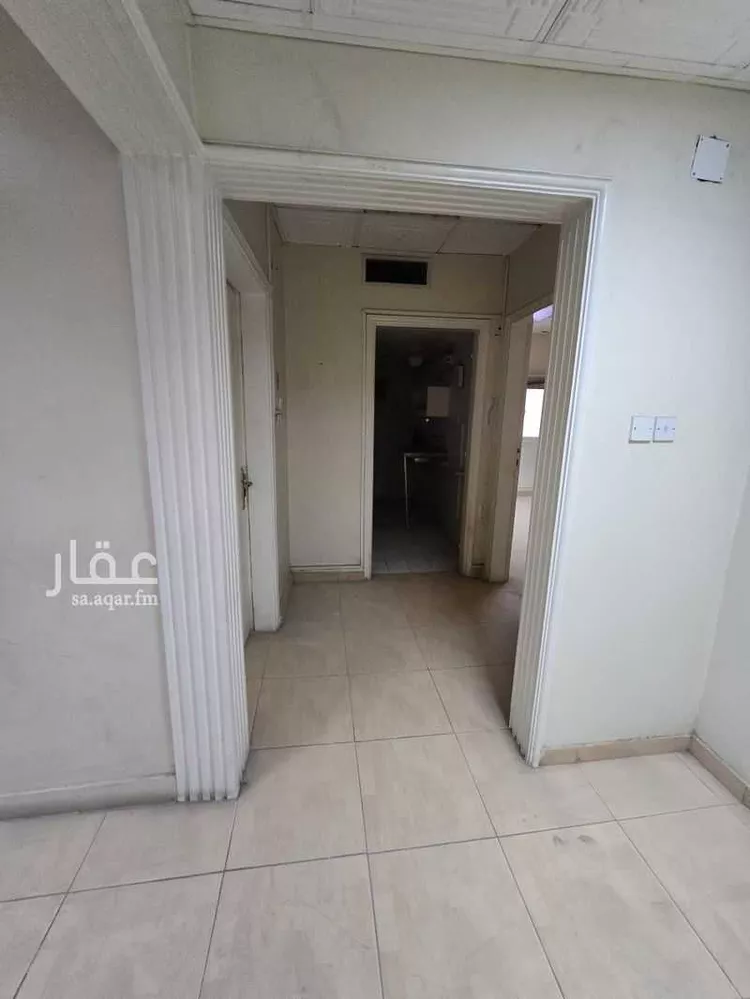 فيلا للإيجار في شارع الإمام عبدالله بن ثنيان آل سعود, حي الضباط, مدينة الرياض, منطقة الرياض صورة 2