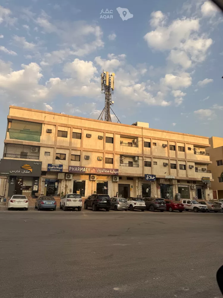 محل للإيجار في شارع ابن كثير, حي الملك عبدالعزيز, مدينة الرياض, منطقة الرياض