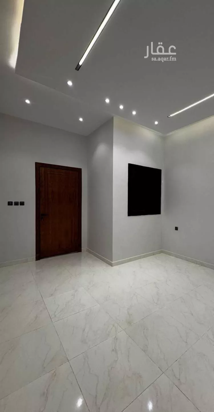 دور للبيع في شارع الحارث بن عبدالرحمن, حي عكاظ, مدينة الرياض, منطقة الرياض صورة 2