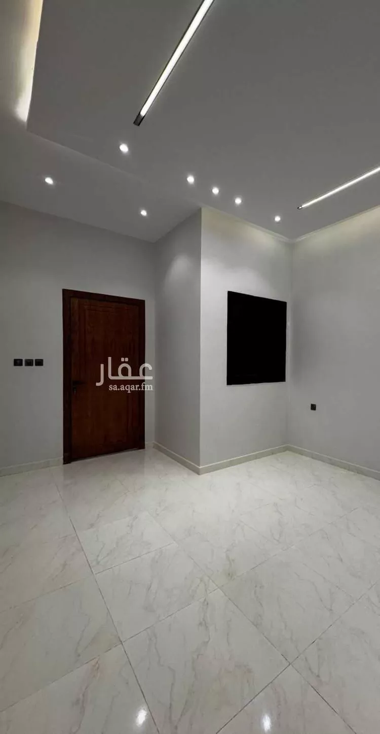 دور للبيع في شارع الحسن الخطير, حي عكاظ, مدينة الرياض, منطقة الرياض صورة 5