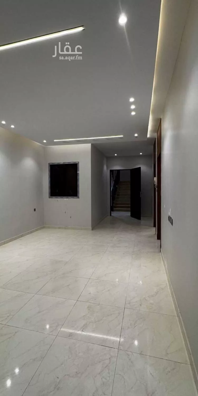 دور للبيع في شارع الحسن الخطير, حي عكاظ, مدينة الرياض, منطقة الرياض صورة 5