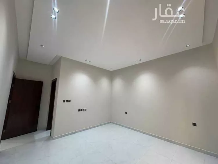 دور للبيع في شارع قطب الدين القسطلاني, حي عكاظ, مدينة الرياض, منطقة الرياض 16