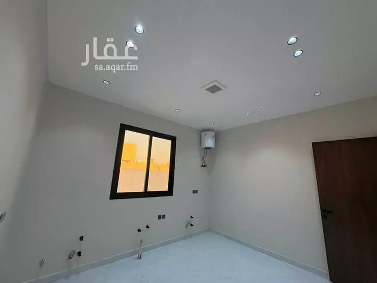دور للبيع في شارع قطب الدين القسطلاني, حي عكاظ, مدينة الرياض, منطقة الرياض 8
