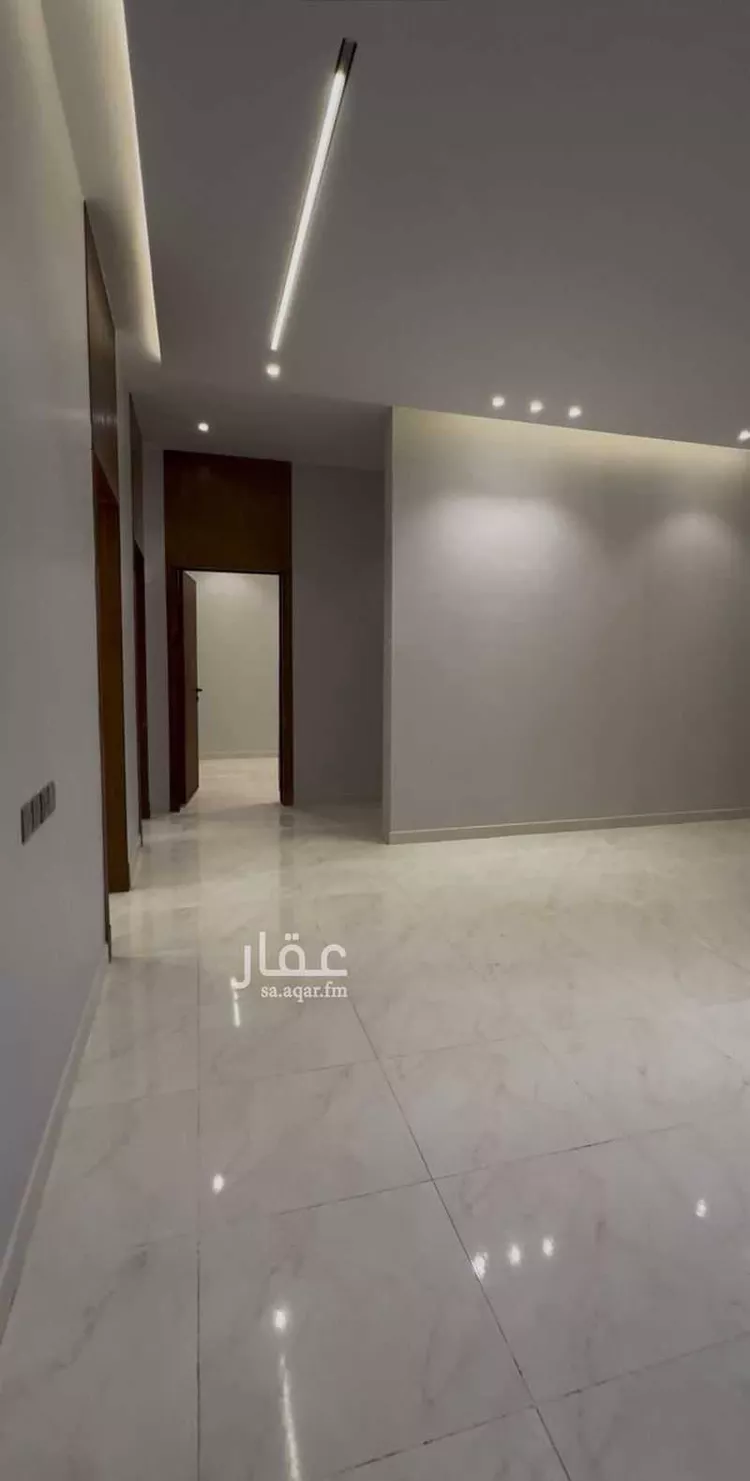 دور للبيع في شارع الحسن الخطير, حي عكاظ, مدينة الرياض, منطقة الرياض صورة 3